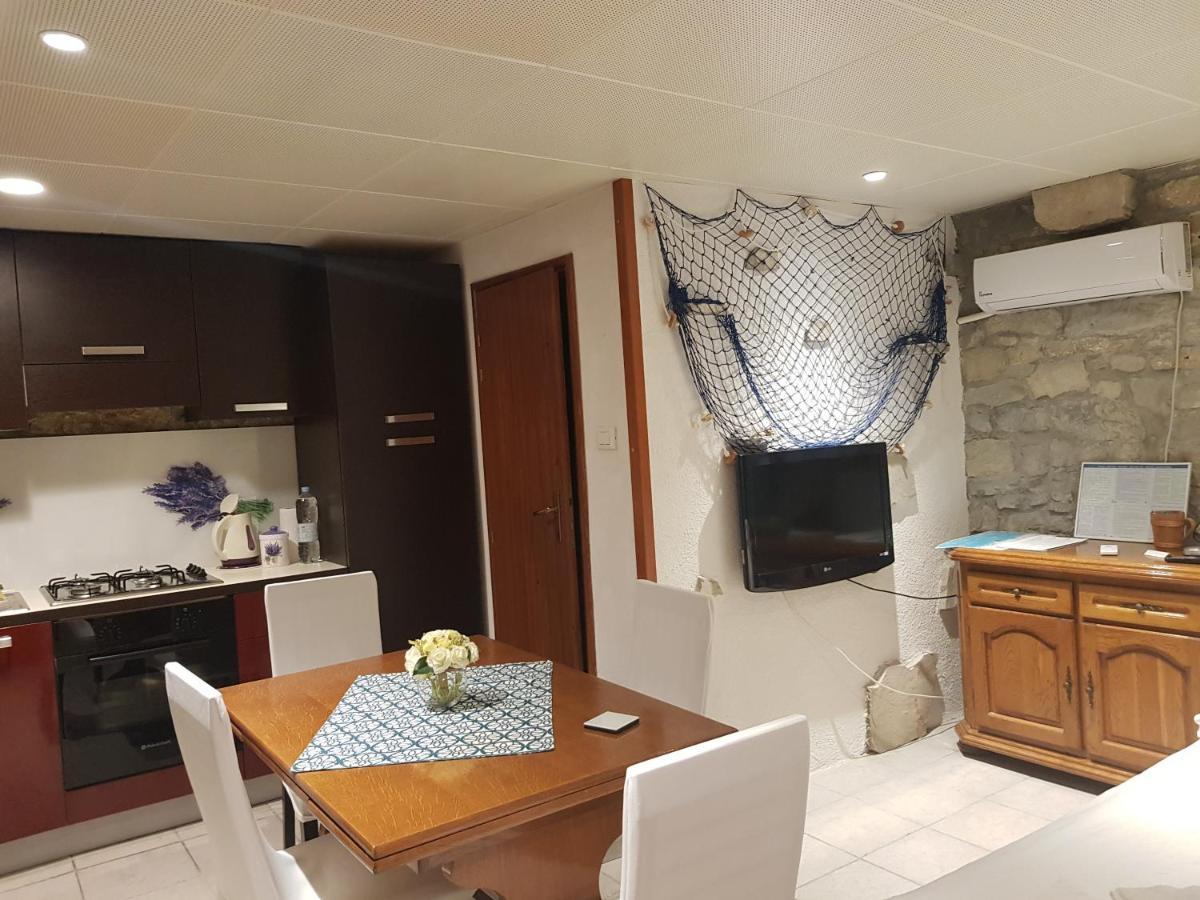 Studio Apartment Jelinek Brela Bagian luar foto