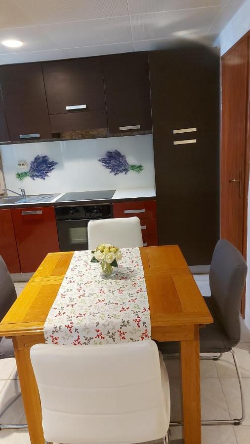 Studio Apartment Jelinek Brela Bagian luar foto