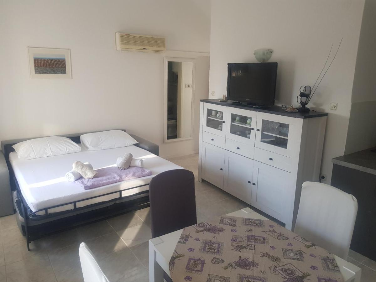 Studio Apartment Jelinek Brela Ruang foto